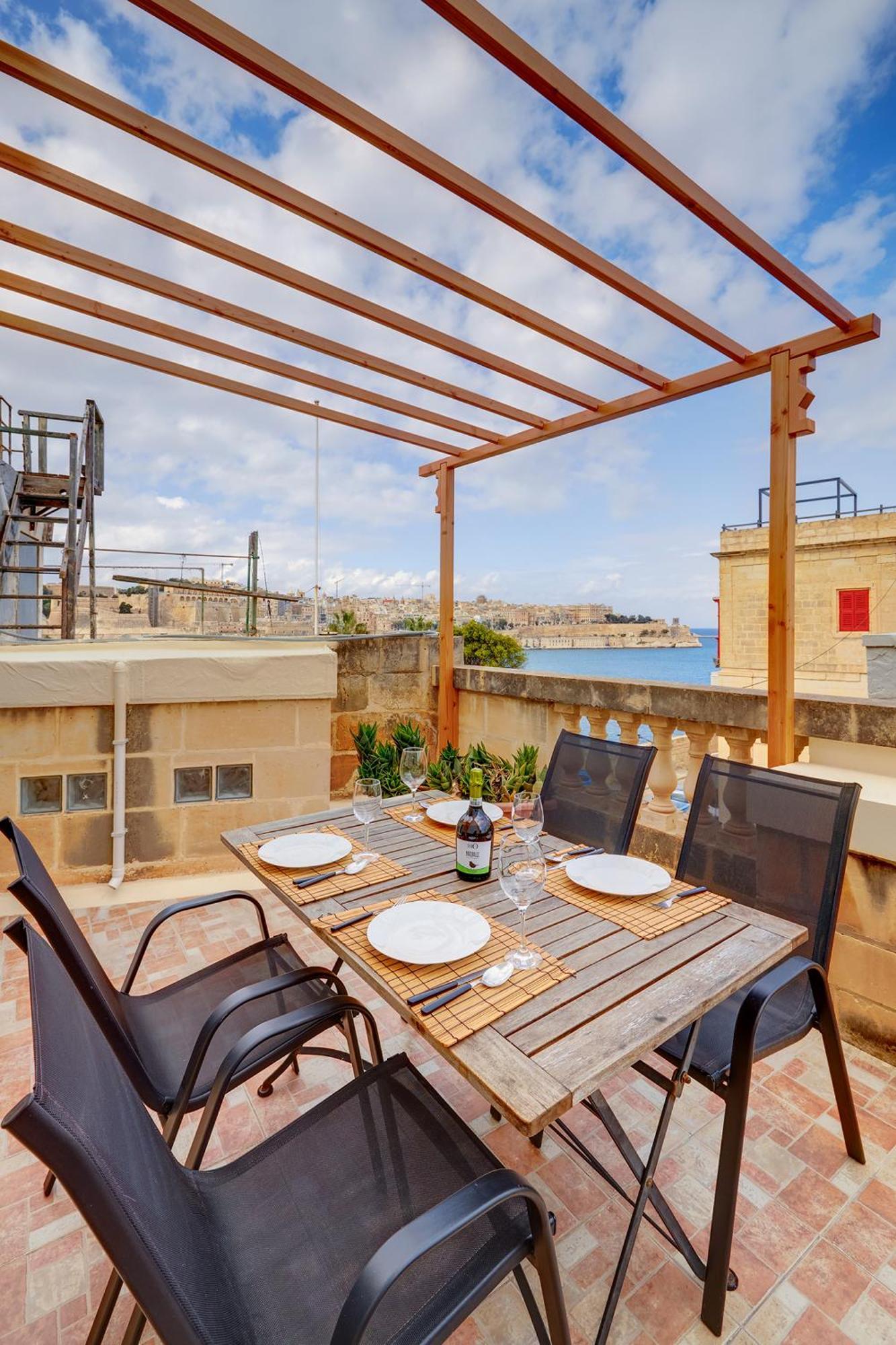 Traditional Maltese Townhouse, Roof Terrace And Views Senglea Dış mekan fotoğraf